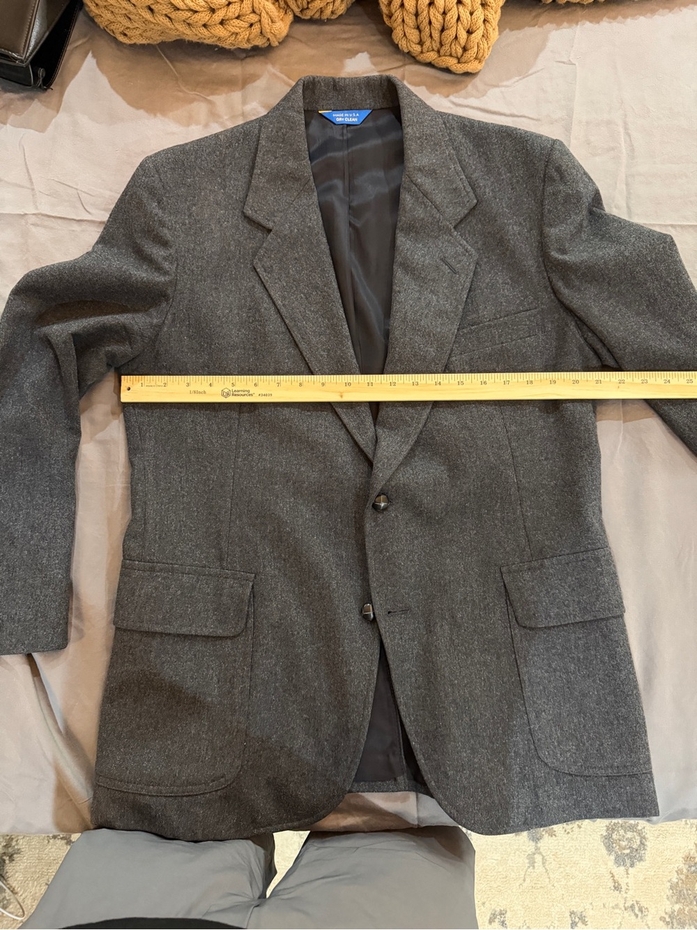 Pendleton USA Men's Gray Wool Blend Blazer - Classic Two-Button Sportcoat